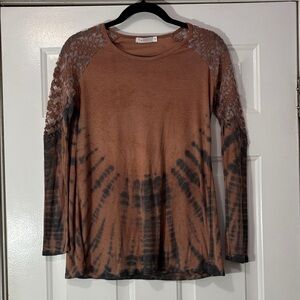 T Party brand top Size Medium